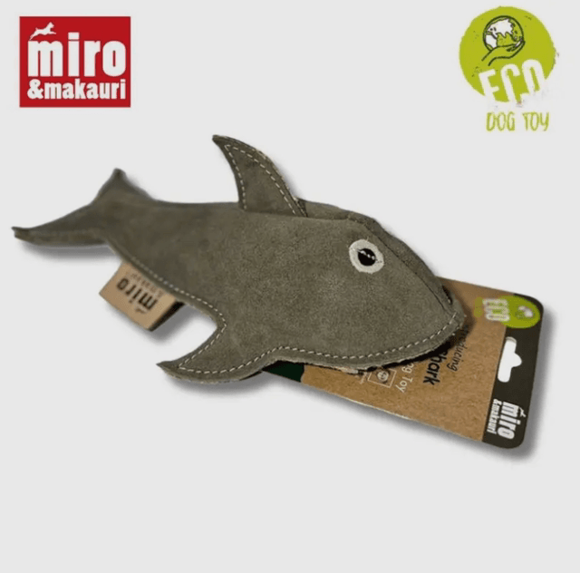 Miro &amp; Makauri - Sidney Shark